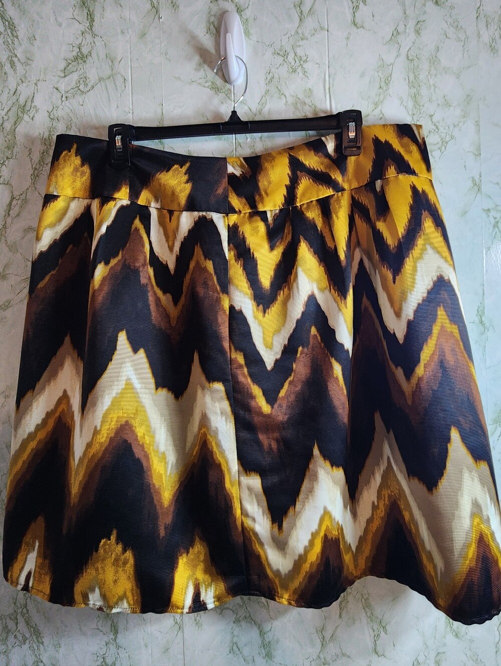 Worthington Woman Sand/Gold Ombre Chevron Midi Skirt
